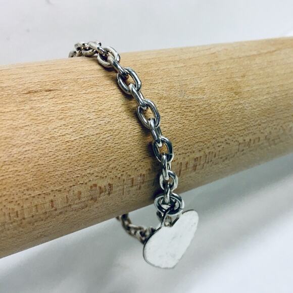 Sterling Silver Heart Tag Bracelet - Picture 4 of 11